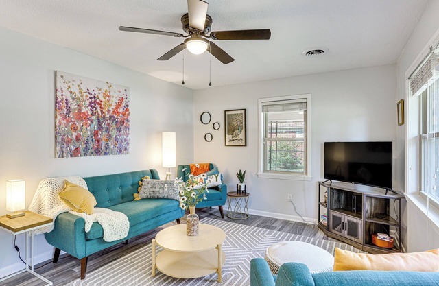 'Dandy's Getaway' w/ Fire Pit & Yard in Henderson