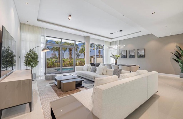 Daniels Golf Course 5BR Villa with Private Pool