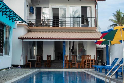 Danish Crown Hotel