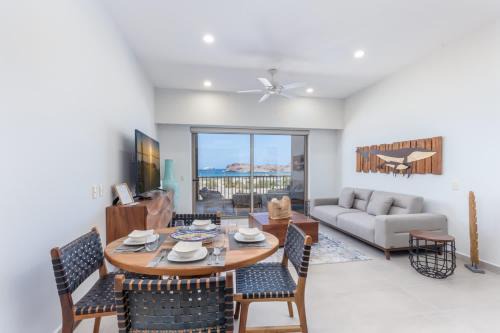 Danzante Bay Oceanfront 2 BR Beach & Golf