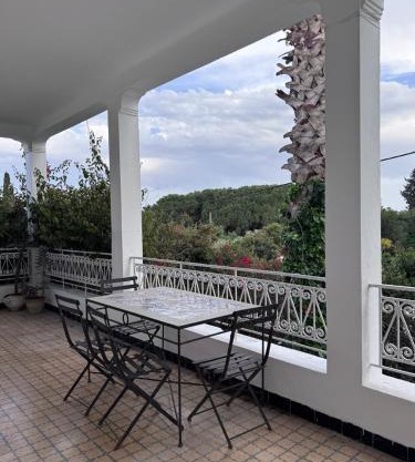 Dar Dido - 3 bedroom apartment in Carthage with WiFi, AC