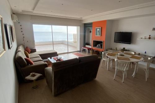 Dar Douja/Grandview Waterfront Duplex/Four seasons