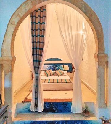 Dar Tenast