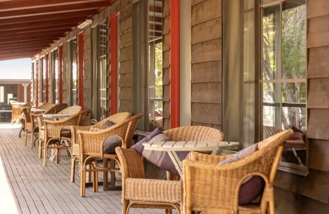 Dartmouth Motor Inn