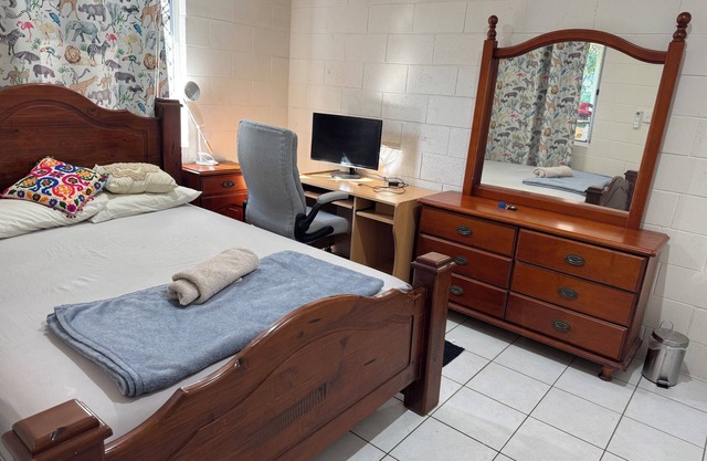 Darwin room