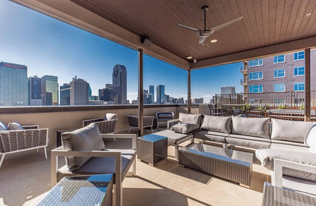 David Wales: 518 Campus St, Unit 3, Charlotte, NC 28216