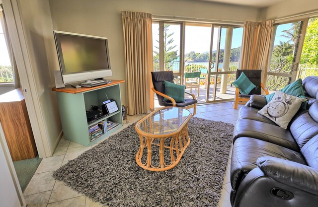 "DAVINAS"; Apartamento de vacaciones frente a la playa