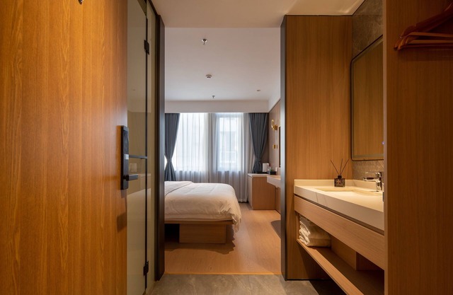 Dayin Hotel-Hongqiao Beixinjing Metro