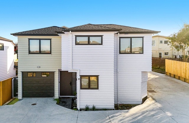 Daylight House – Dwell & Delight near Auckland Airport
