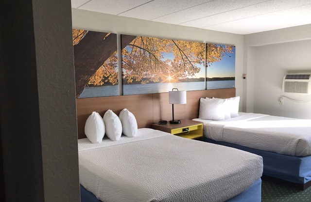 Days Inn by Wyndham International Falls