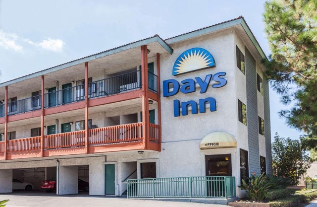 Days Inn by Wyndham Anaheim West