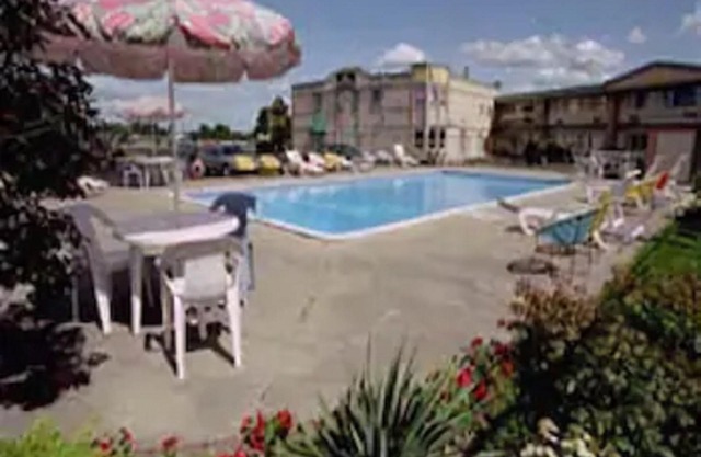 Days Inn by Wyndham Brockville