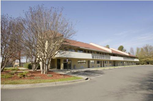 Days Inn by Wyndham Charlotte University