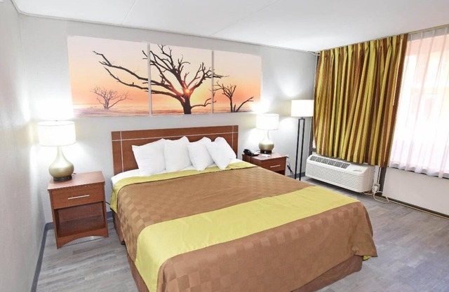 Days Inn by Wyndham Midland