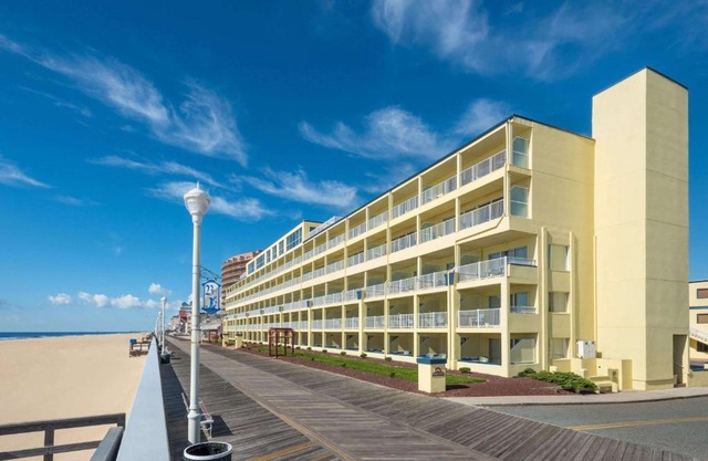 Days Inn by Wyndham Ocean City Oceanfront