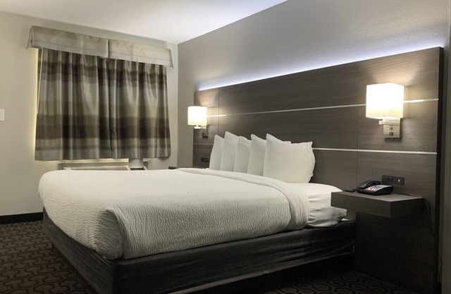 Days Inn by Wyndham Wagoner
