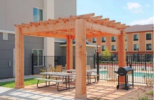 Days Inn & Suites by Wyndham Mineral Wells