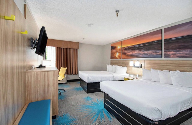 Days Inn & Suites by Wyndham Mt Pleasant