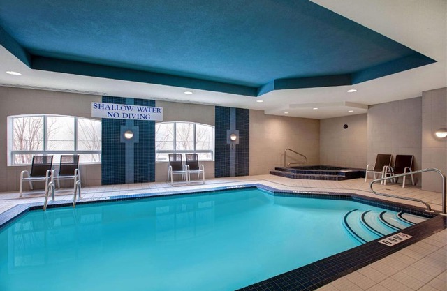 Days Inn & Suites by Wyndham Collingwood
