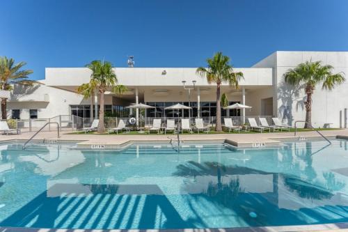 Daytona 2BR Getaway Parking Family Pet-Friendly