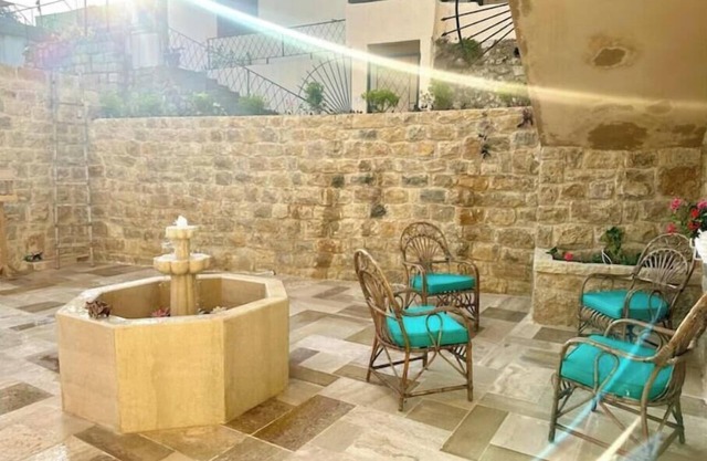 De Lune Hansa Home Deir El Qamar