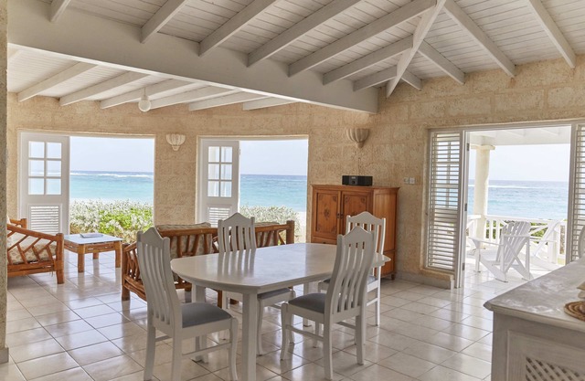 De Luxe villa de 1 dormitorio en la playa