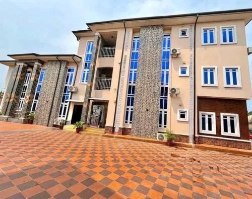 De Ross Hotel & Suites