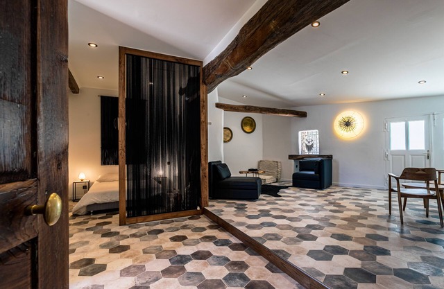 Apartamento-Luna de miel-Baño en la habitacion-Vista al Jardín-Dea