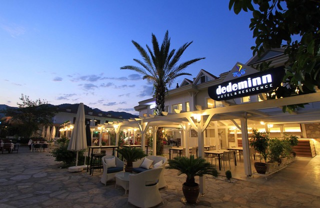 Dedeminn Marina Hotel