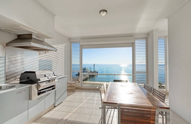 Deep Blue 12 Apartment Moreton island