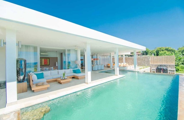 Deep Blue Villa, 180-Degree Sea View Villa