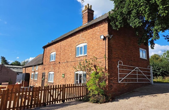 Deepmoor Farmhouse, Doveridge, Derbys.