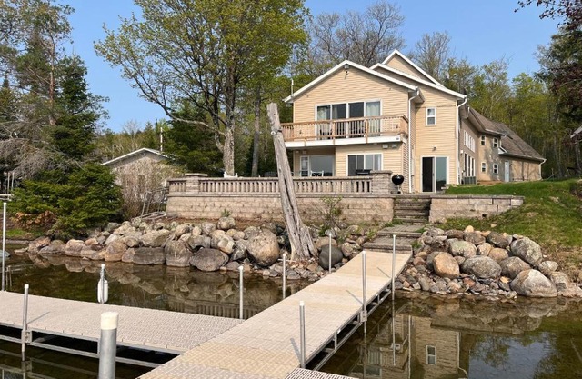 Deepwater Lodge Chicaugon Lake!