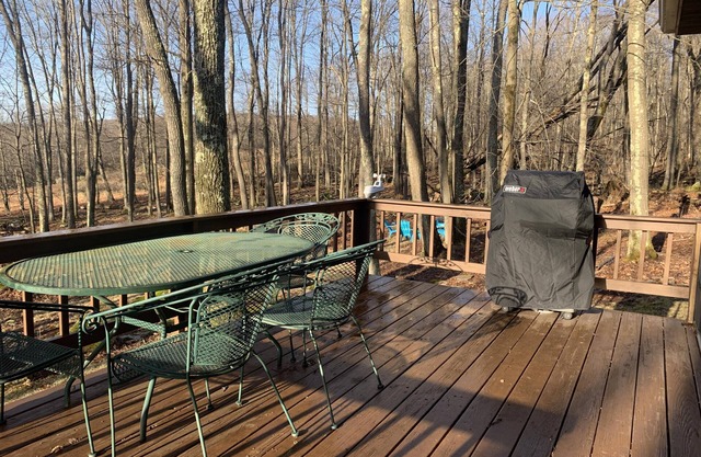 Deer Ridge-watch the deer while relaxing in nature!