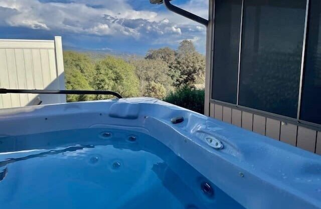 Deer Suite/Hot Tub/Game Room/Sleeps 2
