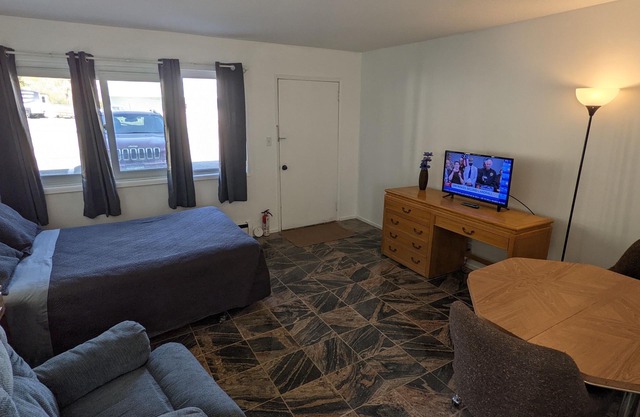 Deerview Lodge & Cabins - Princeton BC