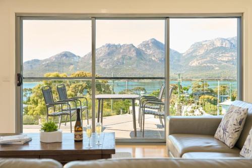 Deja Blue 1 - Freycinet