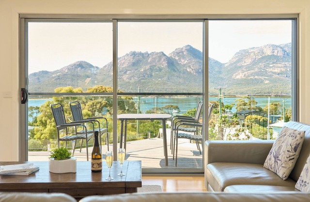 Deja Blue 1 - Freycinet