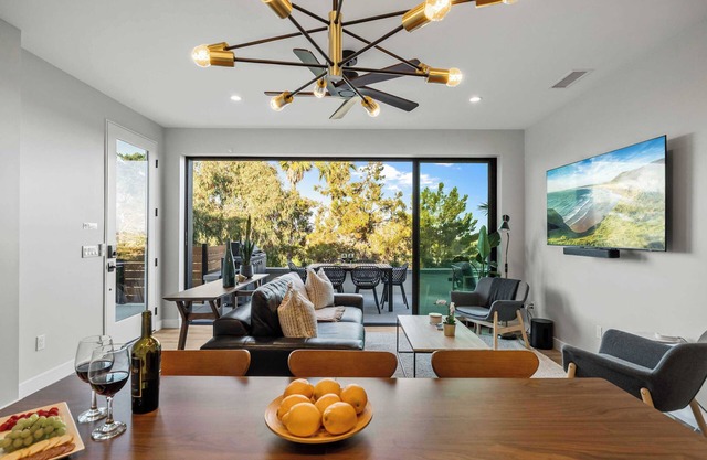 Del Mar Retreat - Laundry, BBQ, Firepit, AC, Patio