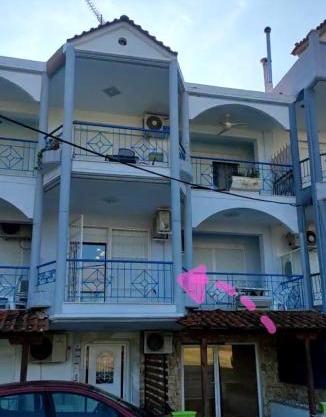 Delasera House