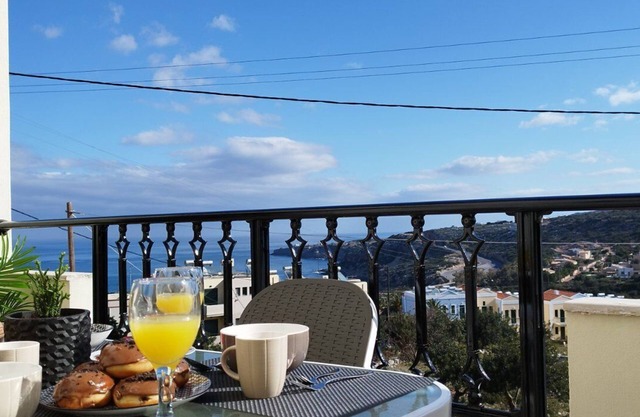 "DELIANS LUXURY VILLA" 600 μετρα από την παραλία.ιδιωτική θερμαινόμενη πισίνα!