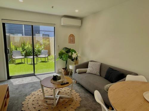 Delightful 1 Bed 1 Bath Suite