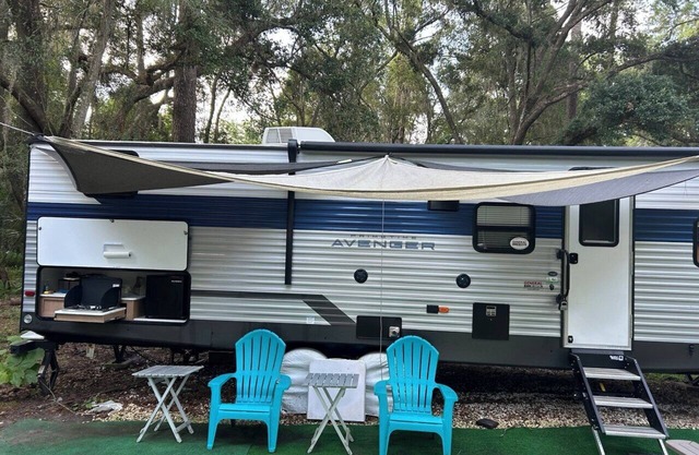 Delightful 1-bedroom RV with parking on premises