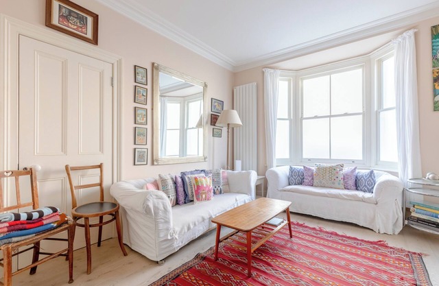 Delightful 2 Bed Cottage-Chic House — Hammersmith!