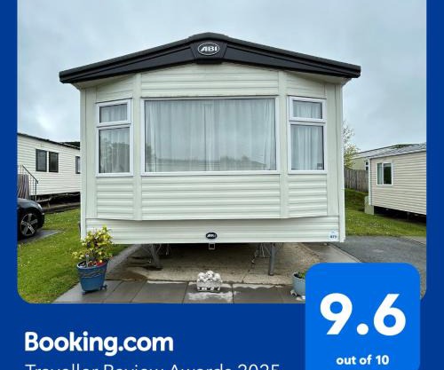 Delightful 2 bedroom Caravan, Pencnwc, New Quay