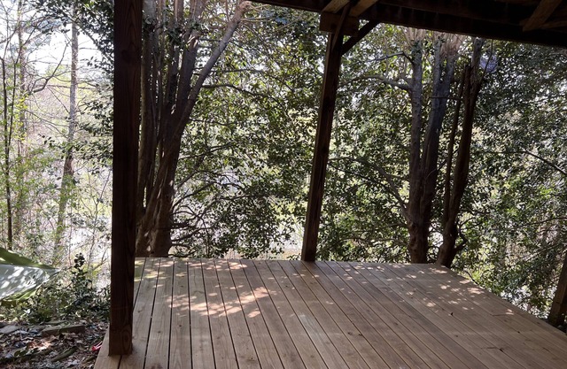 Delightful 3 BR Condo Centrally Located. Perfect for Extended Stays