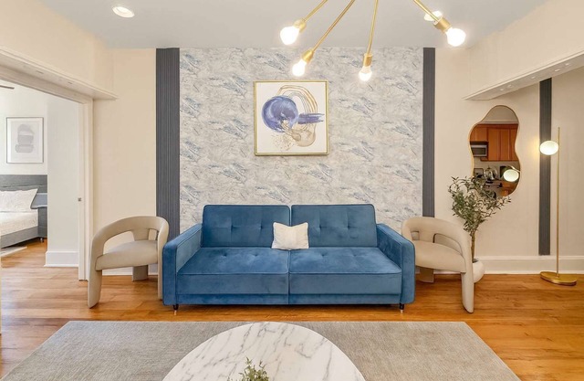 Delightful 4BR Home Old City Walk to Attractions