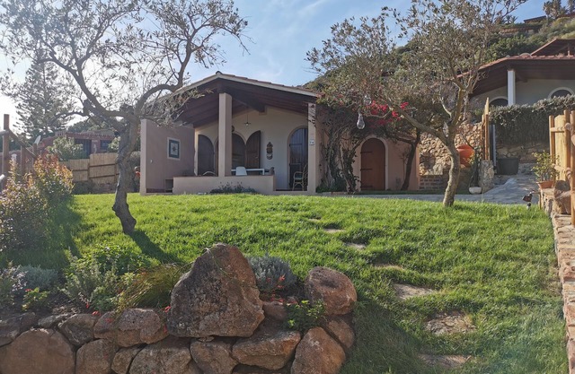 Delightful detached villa within walking distance of the sea