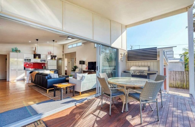 Delightful Dicky Beach Holiday House