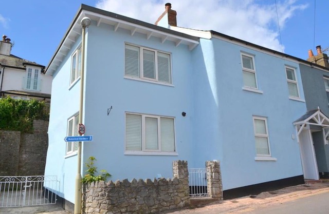 Delightful Dog Friendly Seaside Cottage in Shaldon Devon